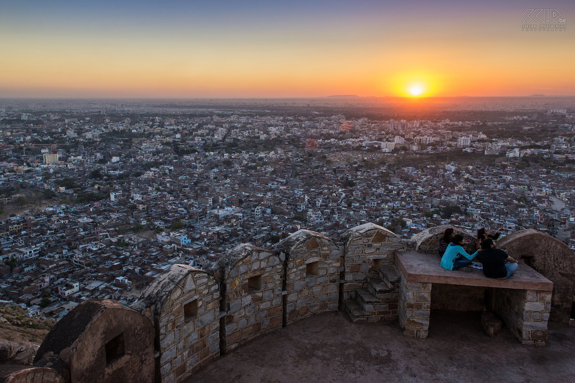 Jaipur - Sunset at Nahargarh fort Sunset from the Nahargarh fort/Tiger fort. This fortress in the Aravalli Hills gives a beautiful view of Jaipur. Stefan Cruysberghs